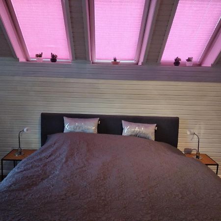 Ferienwohnung "Kunterbunt" Mit Burgblick Und Dachterrasse มอนเชา ภายนอก รูปภาพ