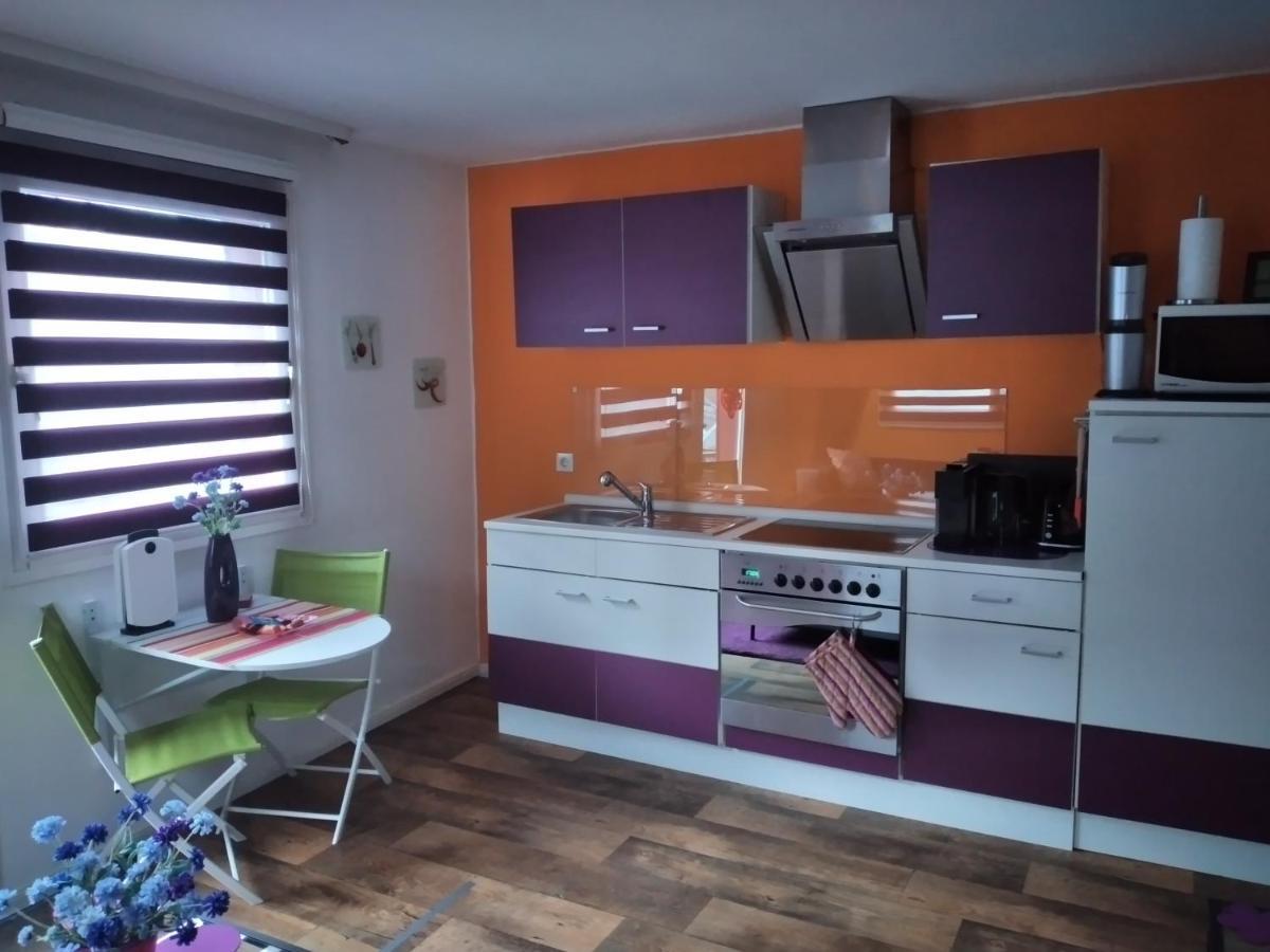 Ferienwohnung "Kunterbunt" Mit Burgblick Und Dachterrasse มอนเชา ภายนอก รูปภาพ