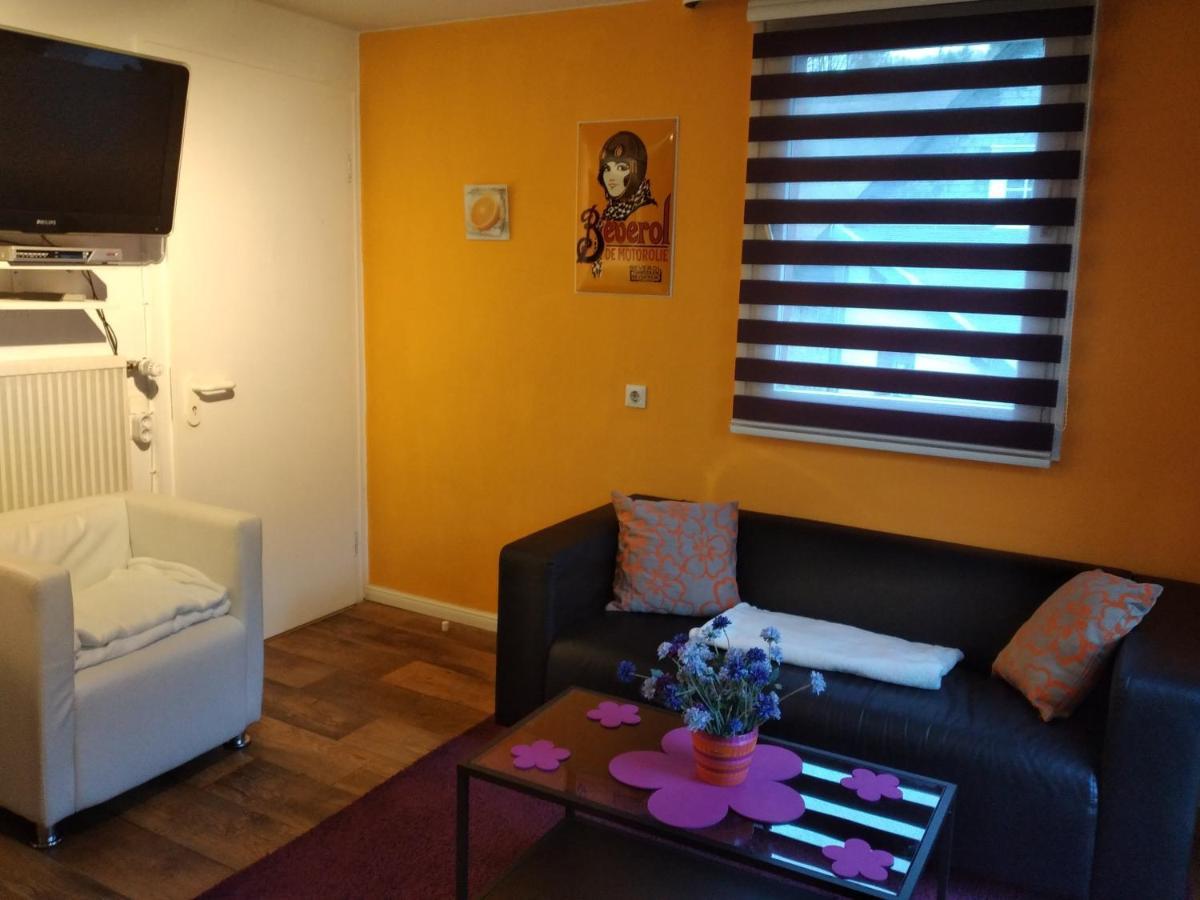 Ferienwohnung "Kunterbunt" Mit Burgblick Und Dachterrasse มอนเชา ภายนอก รูปภาพ